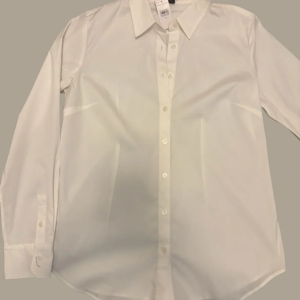 Ann Taylor Perfect Shirt Sz 12 White Long Sleeve Front Buttoned - Picture 5 of 11